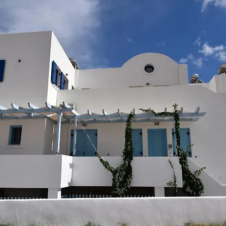 Adelphi Perissa (Santorini)