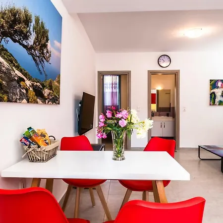 Adelphi Apartamento *